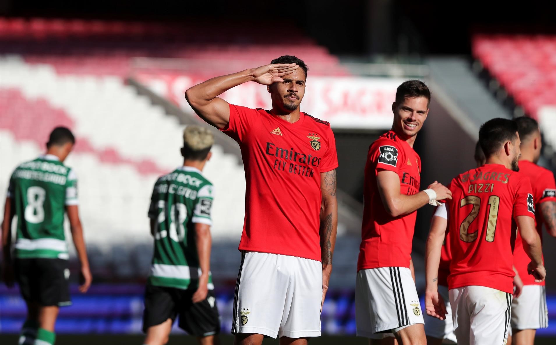 Benfica terminó con el invicto de 32 fechas del campeón Sporting de Lisboa en un partidazo