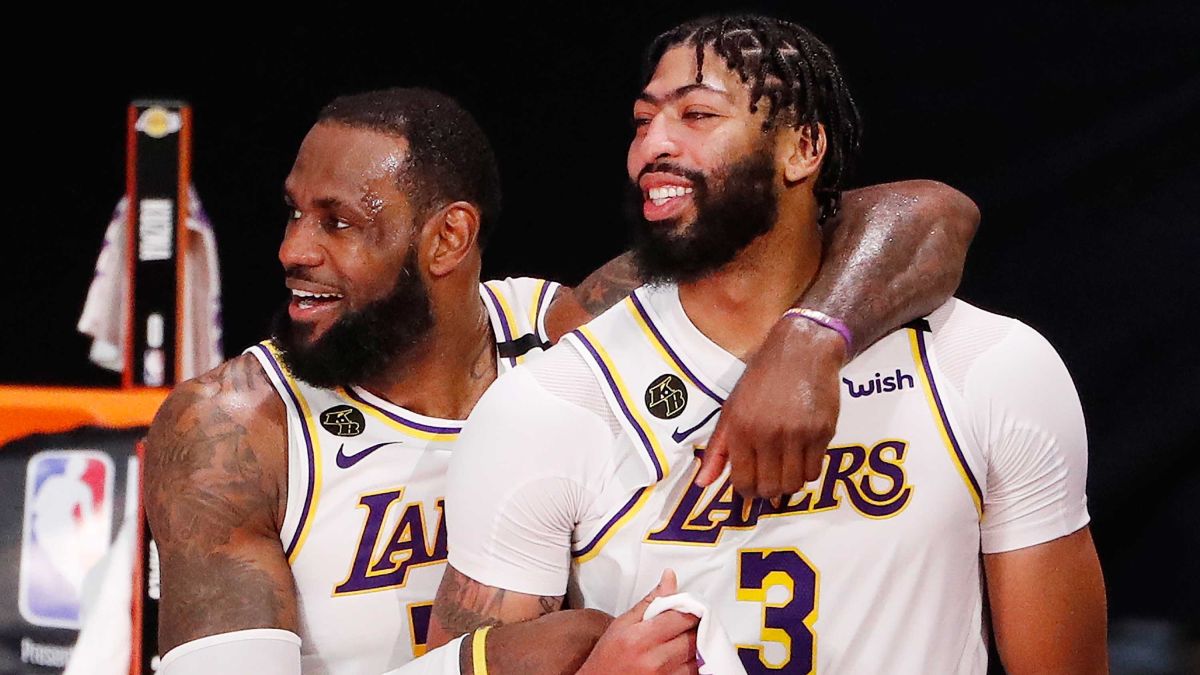 LeBron James y Anthony Davis comandaron victoria de Los Lakers ante Indiana Pacers