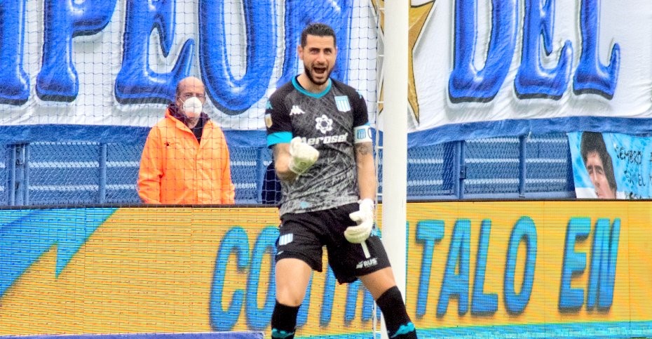 Racing contó con un enorme Gabriel Arias para eliminar a Vélez y pasar a semifinales en Argentina