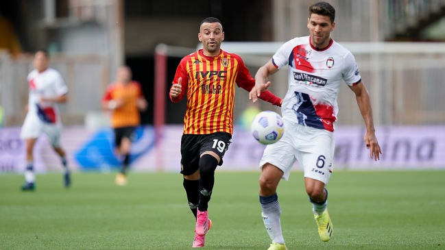 Luis Rojas participó en agónico empate de Crotone y Benevento en la Serie A