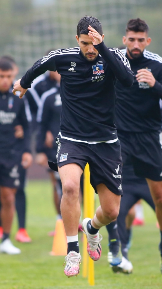 Enfocado en Colo Colo: La nueva publicación de Nicolás Blandi