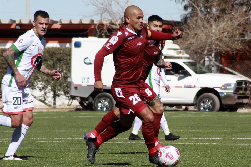 Cobresal escaló en la tabla con sólido triunfo ante La Serena