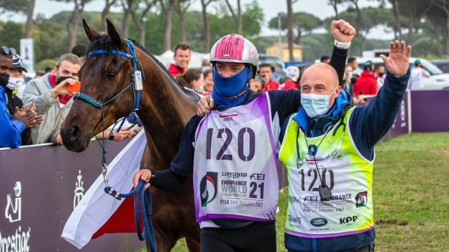 Boni Viada hizo historia y ganó la primera medalla chilena en un Mundial de Enduro