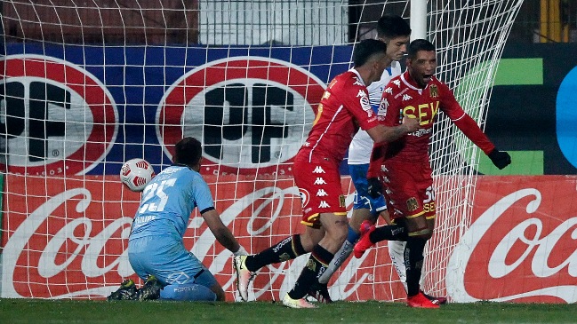 Cristián Palacios aumentó para U. Española y la dejó con una importante ventaja sobre la UC