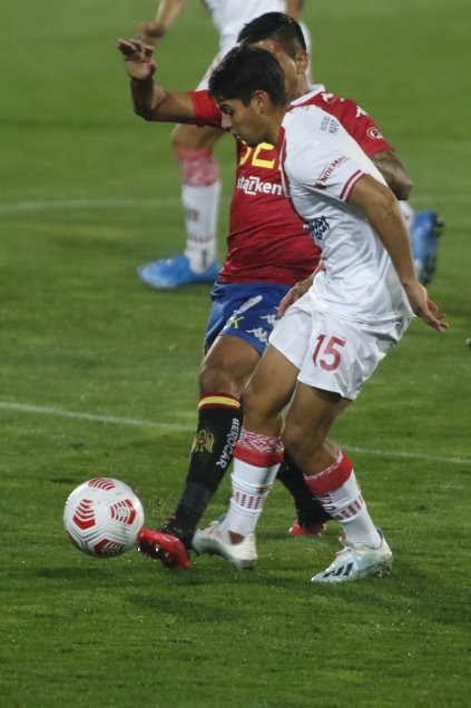 Curicó tropezó ante Unión Española y se complicó en zona de descenso