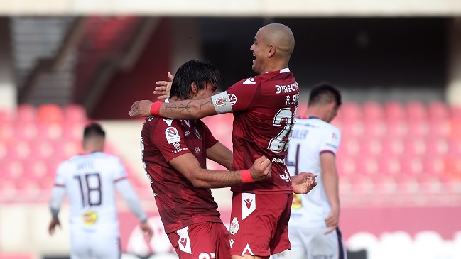 La Serena goleó a Melipilla y metió presión en la pelea por el liderato