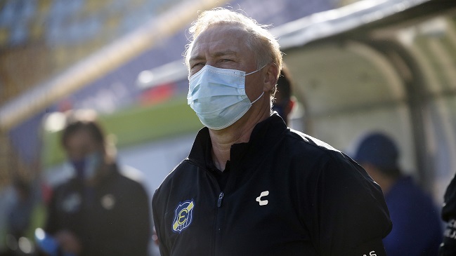 Roberto Sensini tras victoria de Everton: Los jugadores me dieron una gran alegría