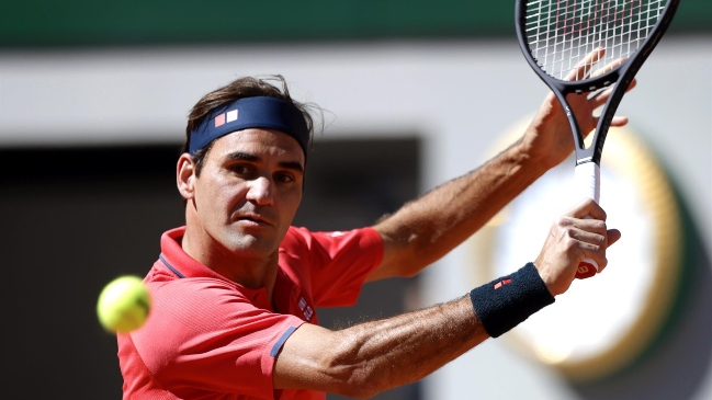Roger Federer arrasó con Istomin en su estreno en Roland Garros