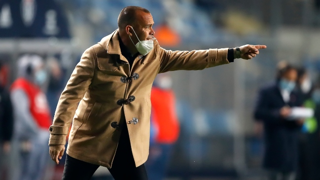 Gustavo Costas y Alexander “Cacique” Medina son candidatos a la banca de la U