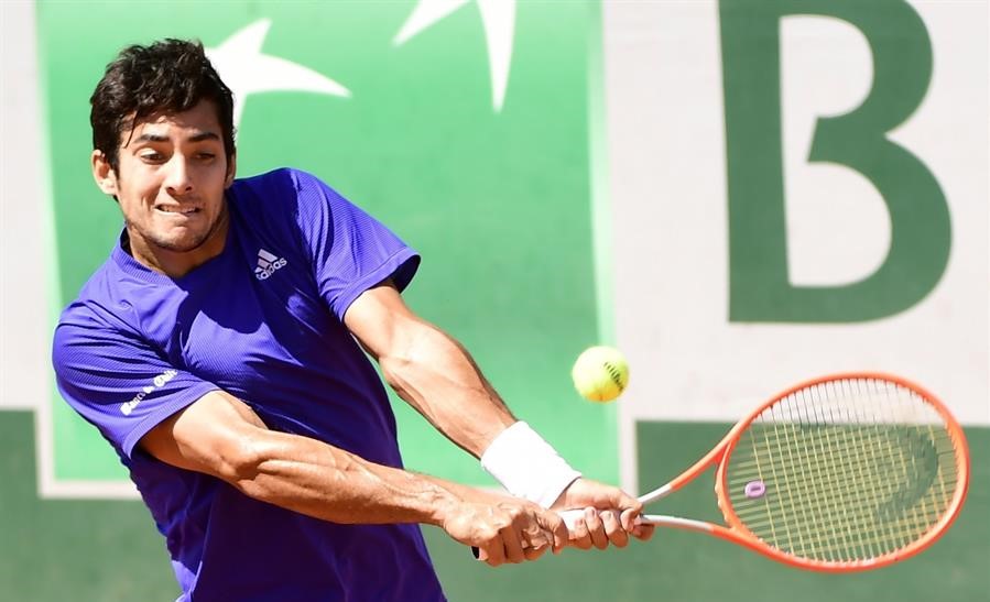 Cristian Garin desafía a Mackenzie McDonald por el paso a tercera ronda en Roland Garros