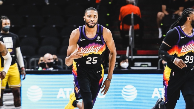 Phoenix castigó a los Lakers y los dejó al borde de la eliminación