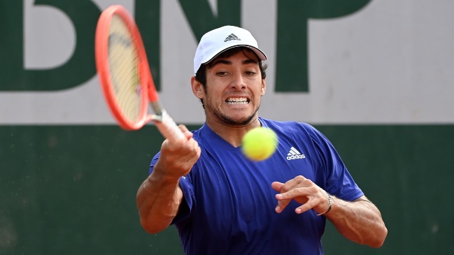 Cristian Garin buscará ante Marcos Giron lograr su mejor actuación en Roland Garros