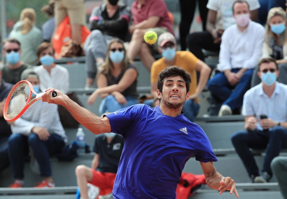 Garin se convirtió en el quinto chileno en acceder a la ronda de 16 mejores en Roland Garros