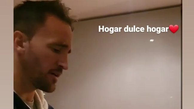 José Pedro Fuenzalida se la jugó e interpretó conocida canción de The Beatles