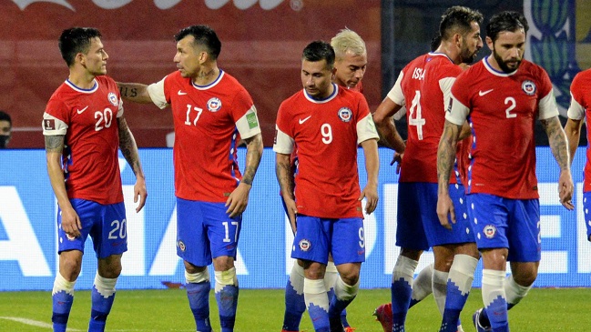 Resumen: La Roja cosechó un valioso punto en Argentina y Brasil lidera sin contratiempos