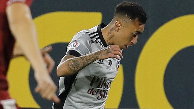 Camiseta conmemorativa de Colo Colo generó opiniones divididas en redes sociales