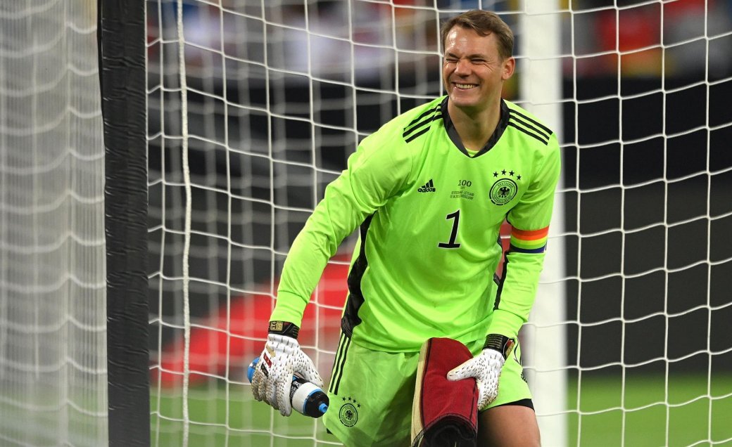 Neuer cumplió 100 partidos con la selección alemana en la aplastante goleada sobre Letonia