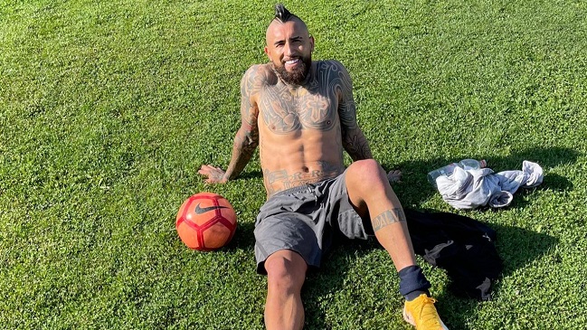 Arturo Vidal compartió su recuperación: “Ya estamos sanos gracias a Dios”