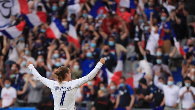 Antoine Griezmann se lució con golazo de chilena en victoria de Francia sobre Bulgaria