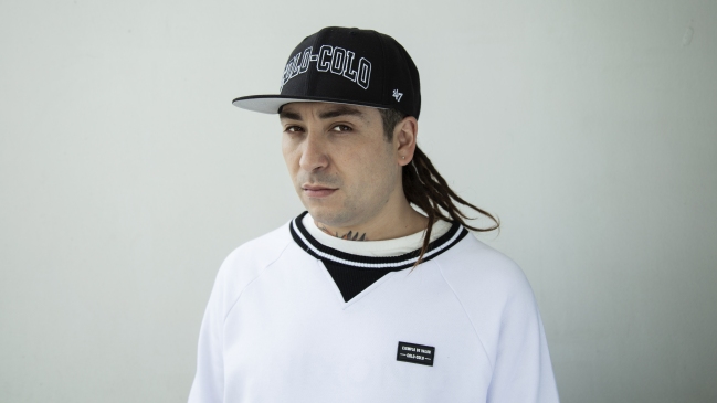 Rapero Cristofebril lanzó concurso para reversionar el clásico himno de Colo Colo