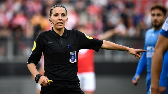 Stephanie Frappart será la primera árbitra en un partido de Eurocopa