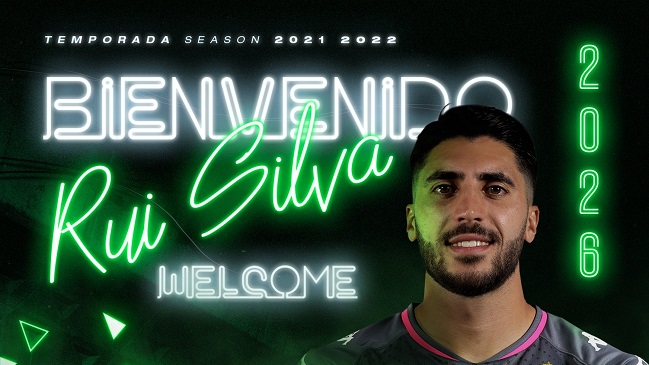 Competencia para Bravo: Real Betis oficializó como refuerzo al arquero Rui Silva