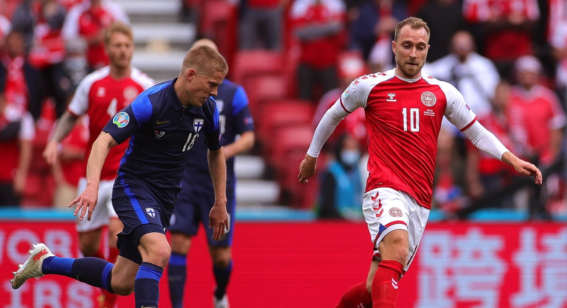 Eriksen habló con sus compañeros de Dinamarca desde el hospital y pidió que continuarán el duelo contra Finlandia