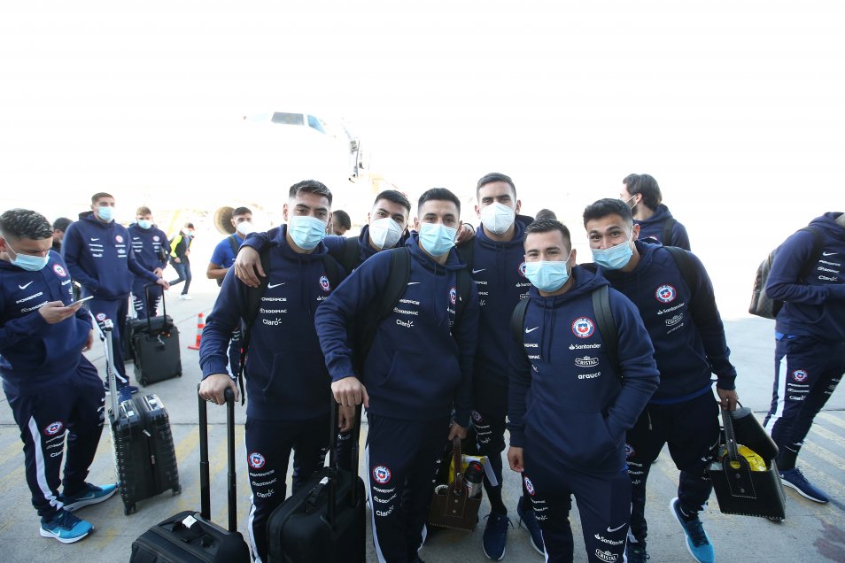 La Roja se embarcó con rumbo a Brasil para disputar una nueva Copa América