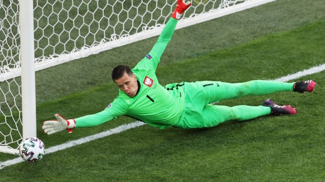 Polaco Szczesny anotó el autogol más rápido en la historia de la Eurocopa