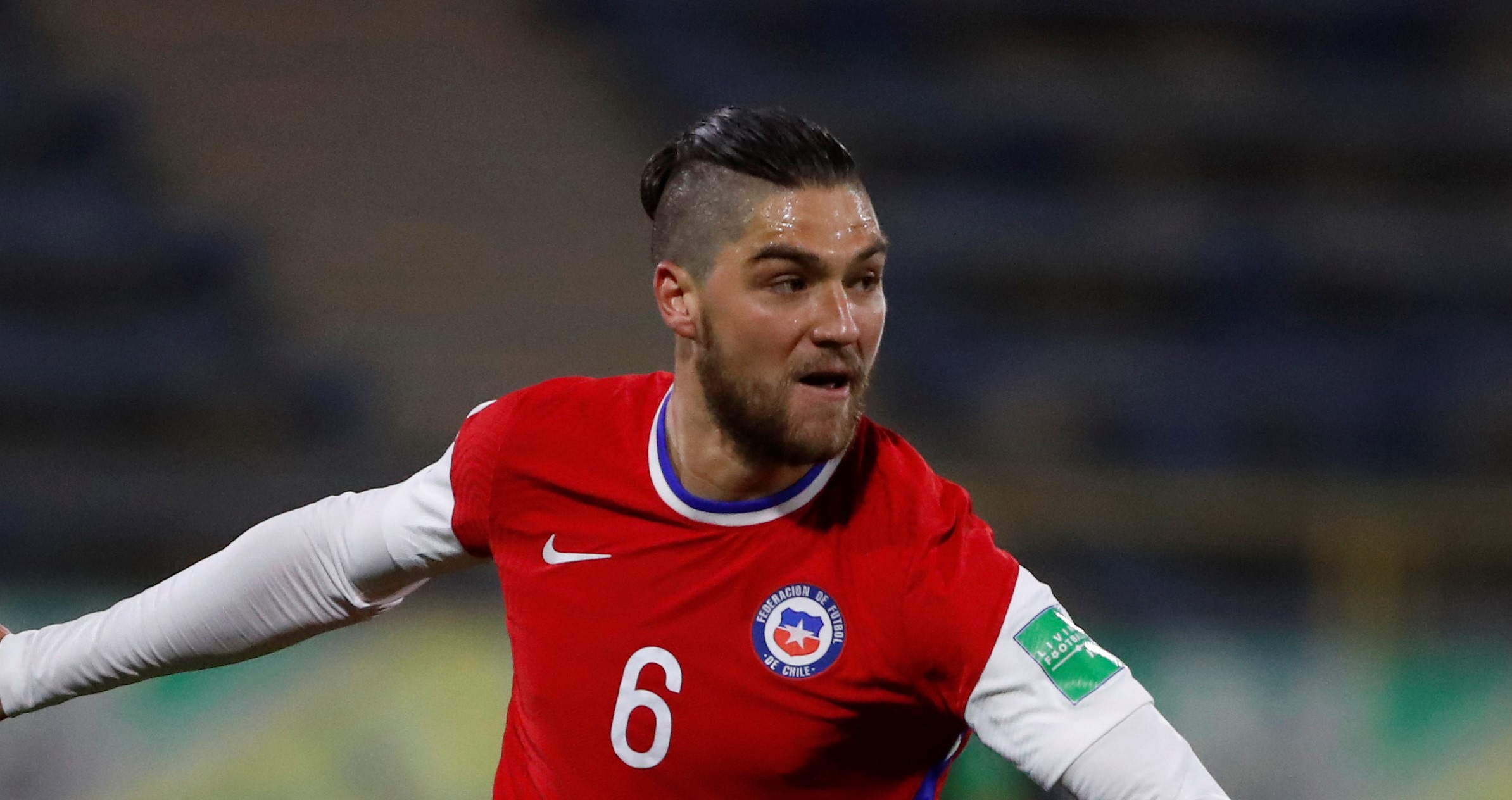 Sierralta quedó fuera del partido contra Argentina en Copa América por “precaución médica”