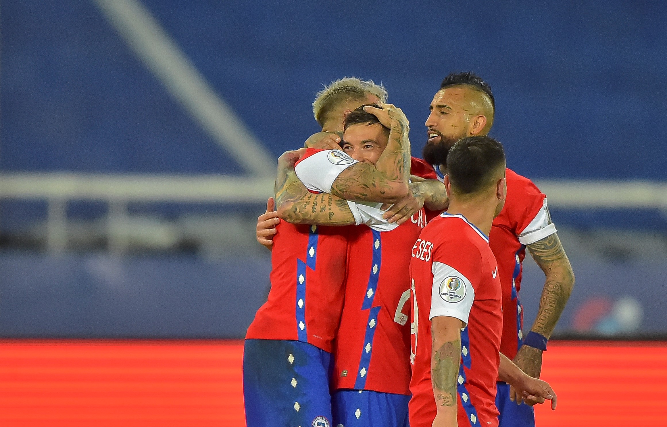 La Roja sufrió para cosechar un empate con Argentina en el debut por la Copa América