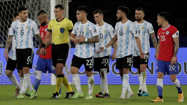 Conmebol liberó imágenes del VAR para penal a Vidal: “Hay una acción imprudente dentro del área”