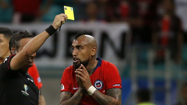 Ex juez español sobre árbitro que dirigirá a la Roja: Le da mucha fluidez al juego