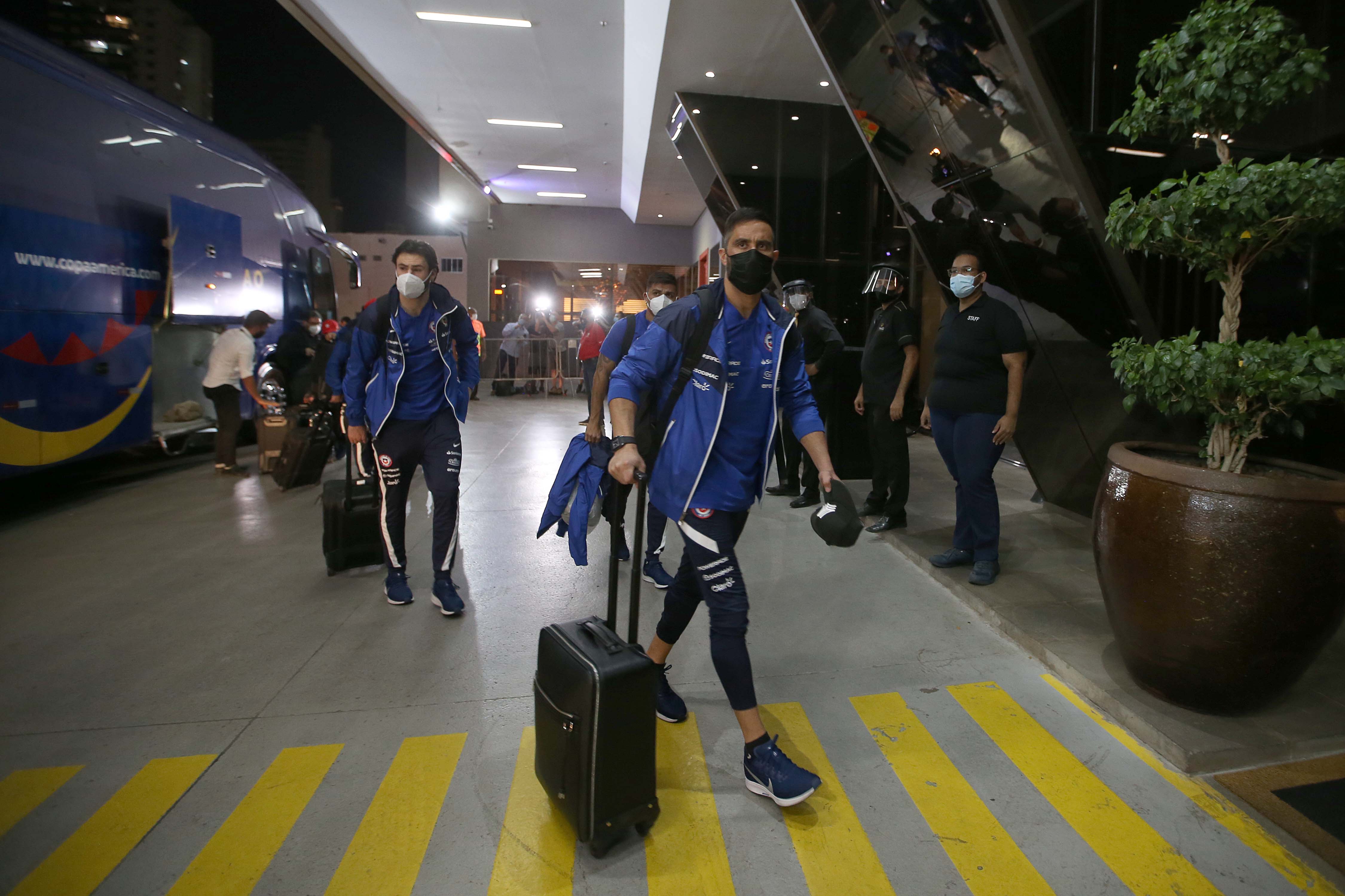 Así fue el arribo de la Roja a Cuiabá de cara al duelo con Bolivia