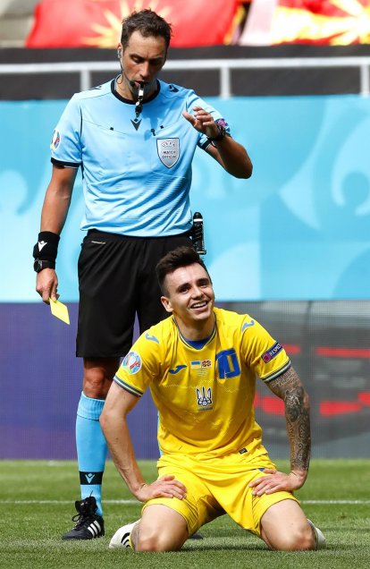 Argentino Fernando Rapallini es el primer árbitro de Conmebol que dirige en la Eurocopa