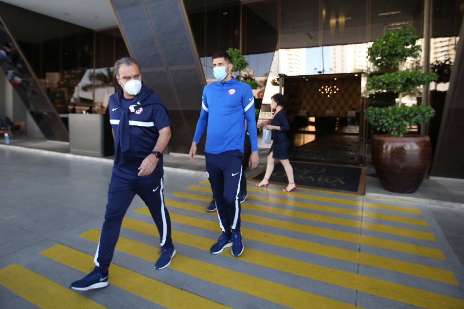 Martín Lasarte y Guillermo Maripán hicieron la previa del duelo de la Roja ante Bolivia