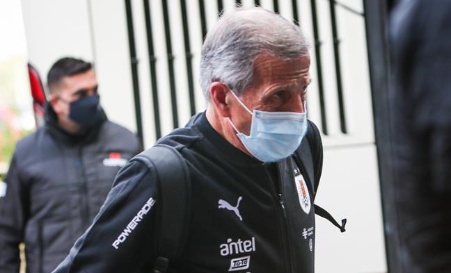 Tabárez: Messi no tendrá marca individual, pobre el que tenga que hacerlo