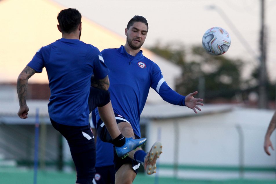 La Roja preparó el duelo ante Bolivia con una última práctica en Cuiabá