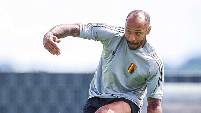 Thierry Henry se lució con golazo de tiro libre en entrenamiento de la selección belga
