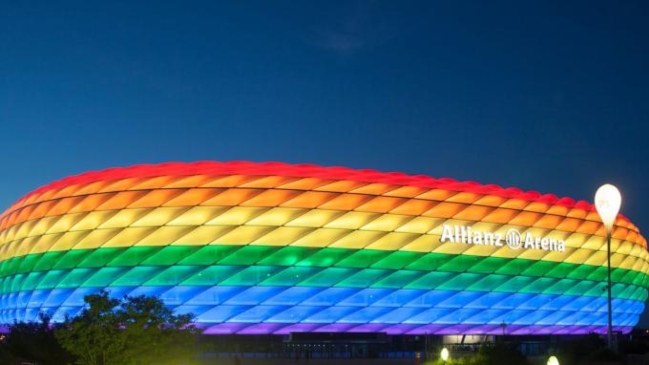 UEFA rechazó petición de iluminar estadio de Múnich con colores del arco iris