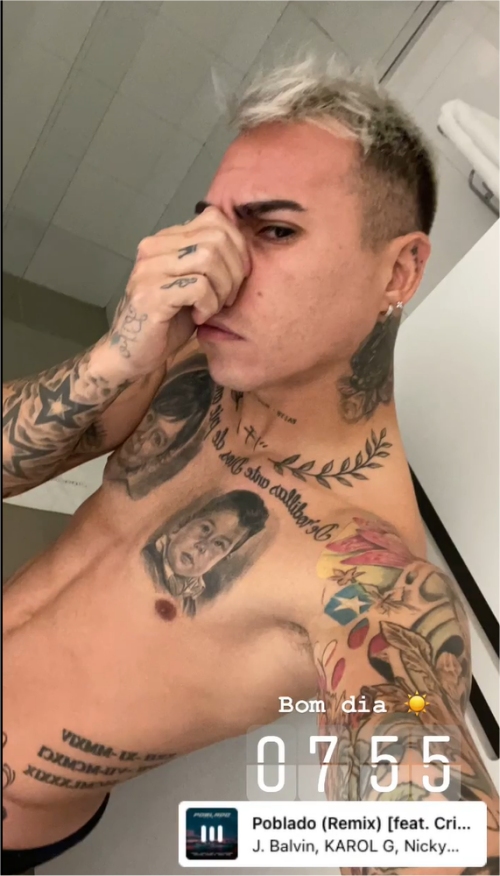 Con Messi de rodillas: Eduardo Vargas arrancó así la jornada posterior al duelo con Uruguay