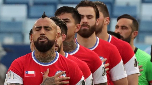 “Les cortaron mucho el pelo”: La frase viral de relator uruguayo por lesiones en la Roja