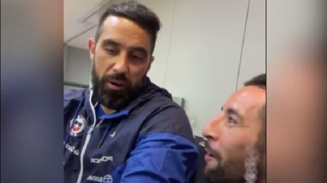 ¿Nos retiramos? La pregunta de Mauricio Isla a Claudio Bravo si salen campeones de Copa América