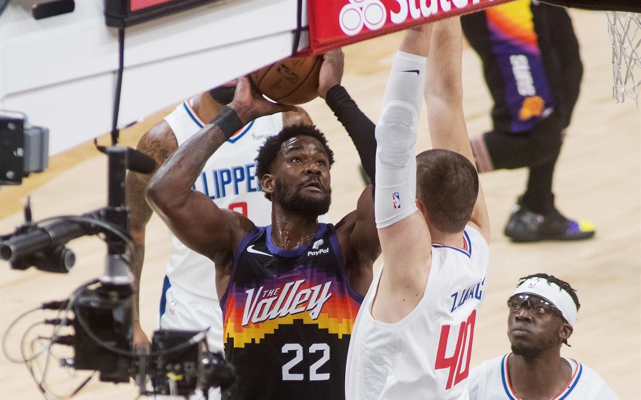 Phoenix Suns aumentó ventaja ante Los Clippers en las Finales del Oeste con clavada de Ayton en el último segundo