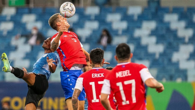 El editorial de Juvenal Olmos: ¿Debe la Roja tirar toda la carne a la parrilla?