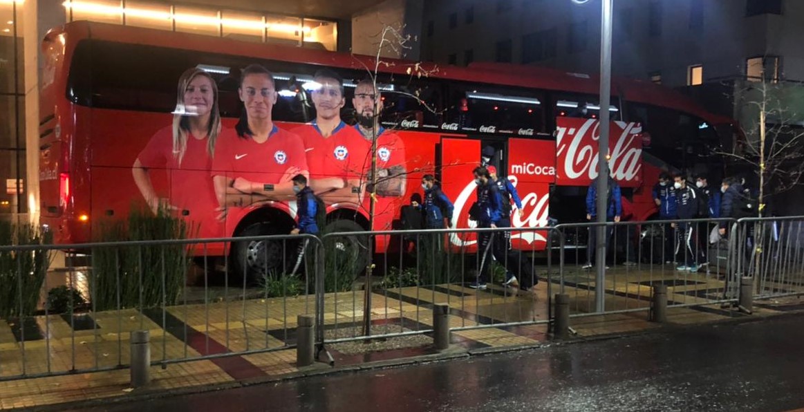 La Roja llegó a Santiago para preparar los cuartos de final de la Copa América