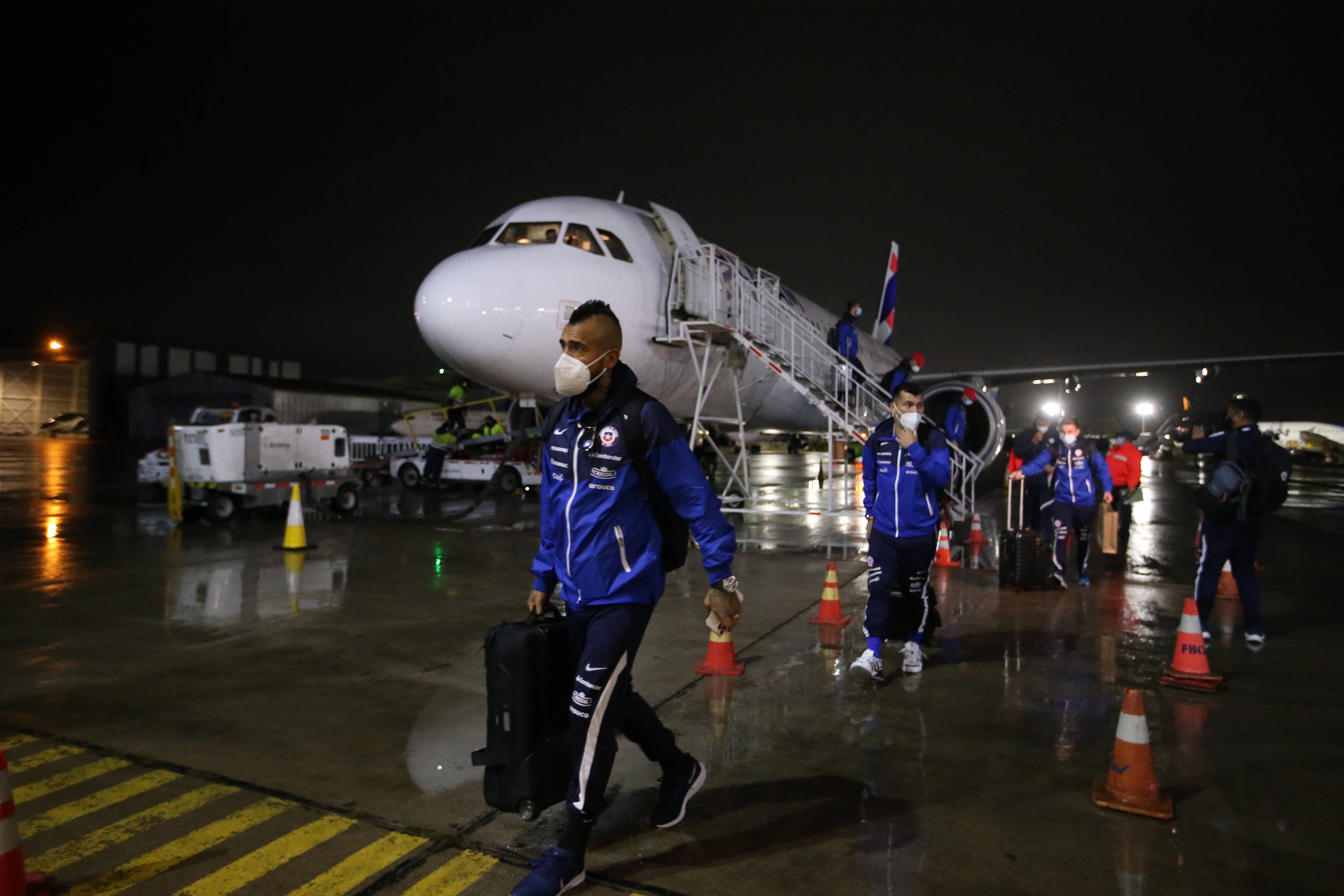 El arribo de La Roja a Chile para preparar en mejores condiciones el duelo de cuartos en Copa América