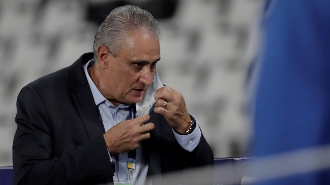 Tite se mostró irritado tras recibir multa de Conmebol por críticas a la Copa América