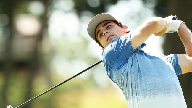 Niemann tuvo importante retroceso en el Travelers Championship tras pésimo cierre de jornada