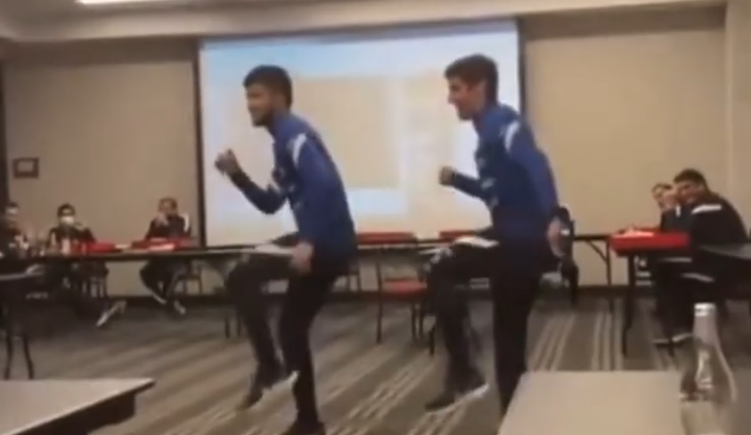 Tuvieron su bautizo: Clemente Montes y Daniel González se lucieron al ritmo de la cumbia